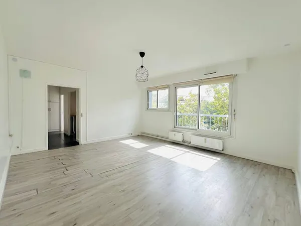 PARIS 14e - GRAND STUDIO - 42 m²