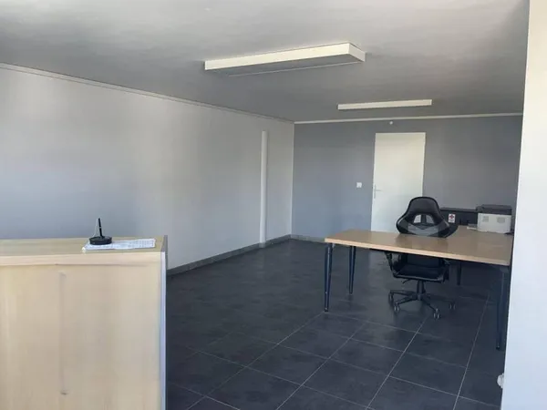Local d'activité 1055 m²