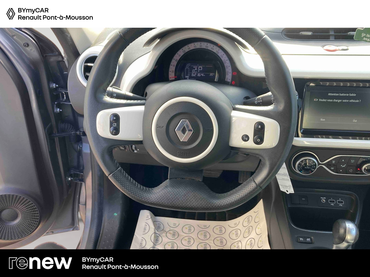 Renault Twingo III E-Tech — photo 10