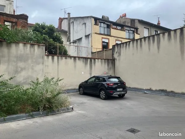 LOUE PLACE DE PARKING quartier Arnaud Bernard/Conseil Général