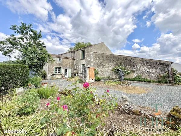 Propriété 6 pièces 135 m²