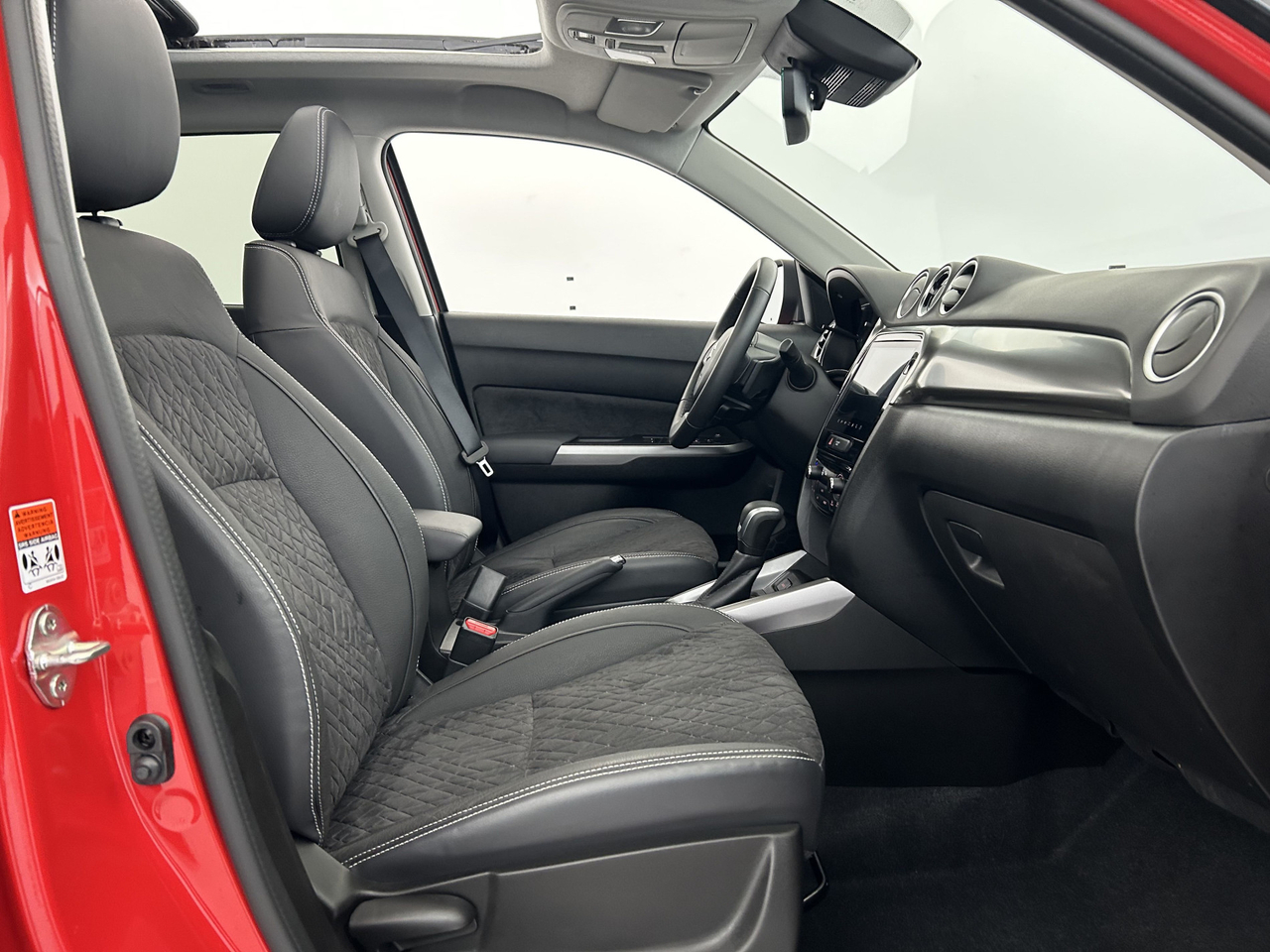 Suzuki Vitara — photo 14