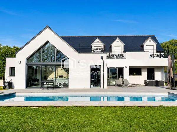 Villa d'exceptions avec piscine dans un cadre paisible