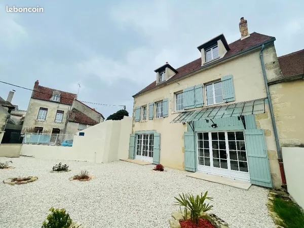 Maison 5 pièces 180 m²