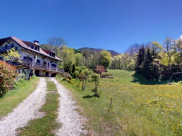 Maison mitoyenne de 109 m2 sur 6000m2 de terrains - GRESSE EN VERCORS