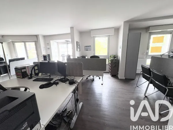 Local commercial 4 pièces 106 m²