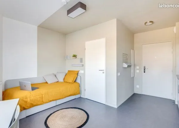 Studio 1 pièce 18 m²
