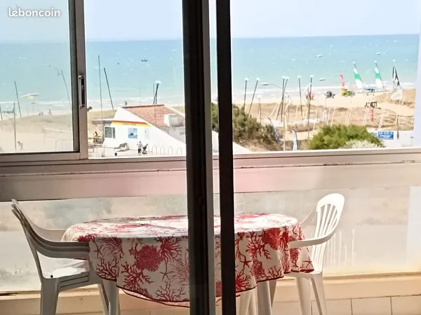 T3 52 m² VUE MER SANS FRAIS D'AGENCE- LOGGIA - TRAVERSANT - PLAGE À PIED -