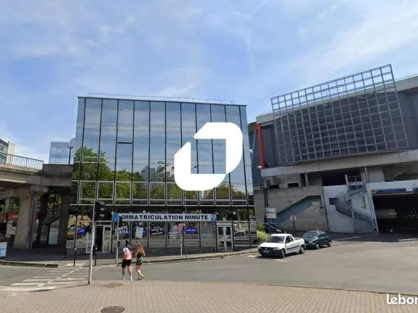 Bureaux 250 m²