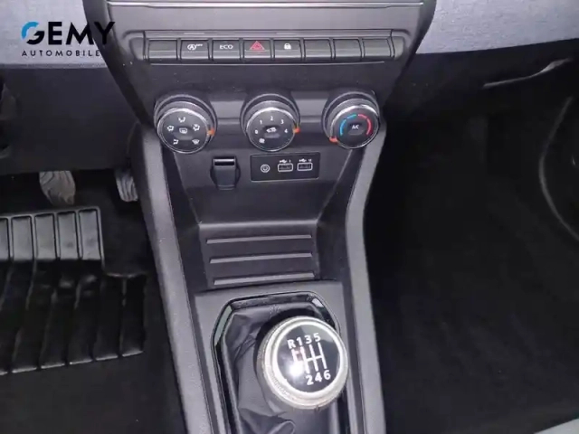 Renault Clio tce 90 — photo 14