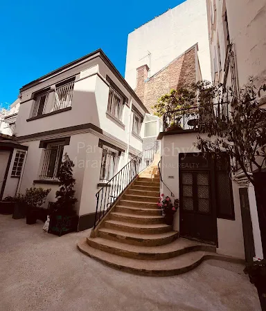 Propriété 4 pièces 279 m²