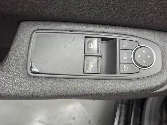 Renault Clio blue dci 85 — photo 31