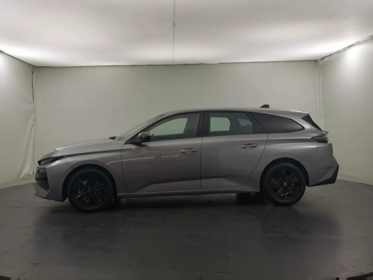 Peugeot 308 sw hybrid 145 e-dcs6 style — photo 2