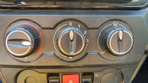 Aixam City 0.5 8 BVA - Sport – 2023 – 24617 km – Diesel – Boîte Automatique — photo 16