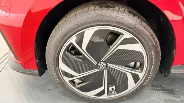 Mg Mg4 ev 64kwh - 140 kw — photo 14