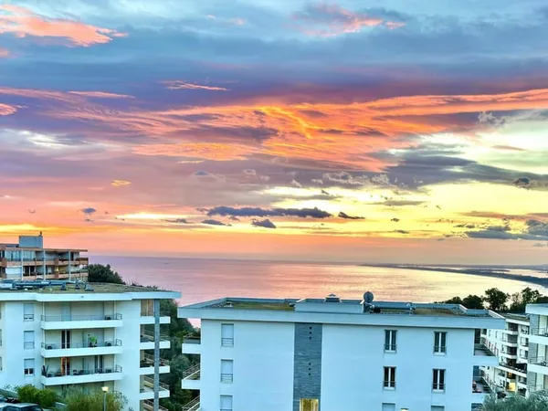 Appartement T2 - 49 m2 - Bastia - Vu mer - 5 min centre ville