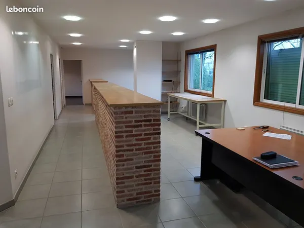 LOCAL PROFESSIONNEL 168 m² - TERRAIN 1 200 m²