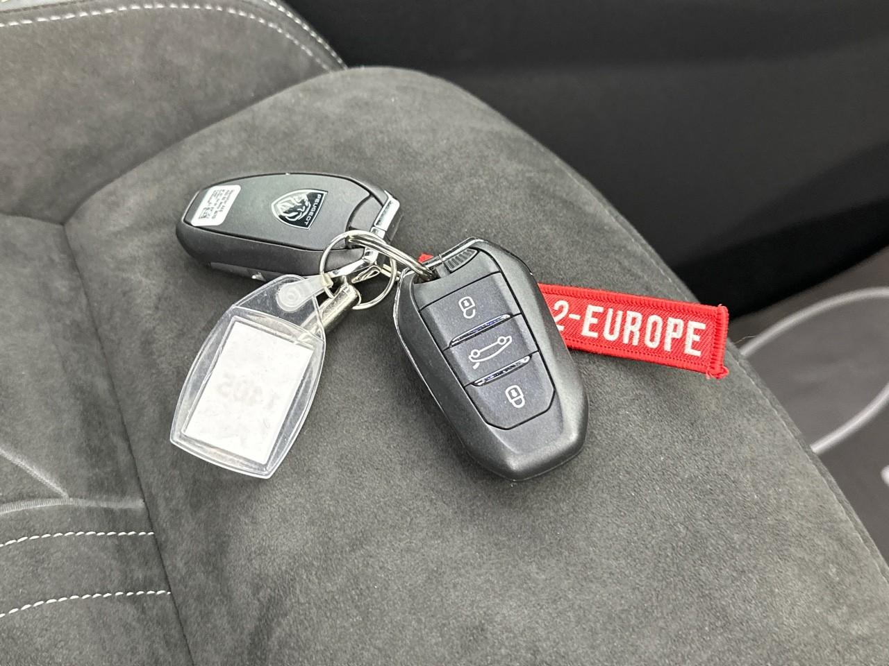 Peugeot 5008 hybrid 145 ch e-dcs6 gt — photo 35