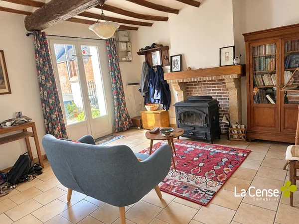 RUMEGIES - MAISON ANCIENNE BATIE SUR 1870m²