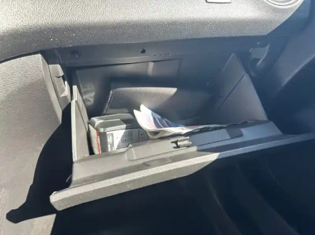 Ford Transit Courier fourgonnette 1.0e 100ch stop&amp;start trend — photo 28