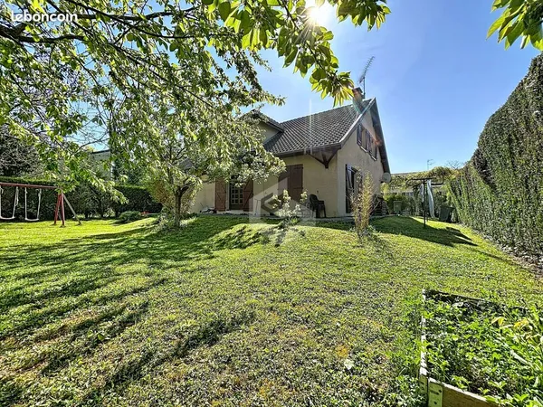 Maison 6 pièces 160 m²