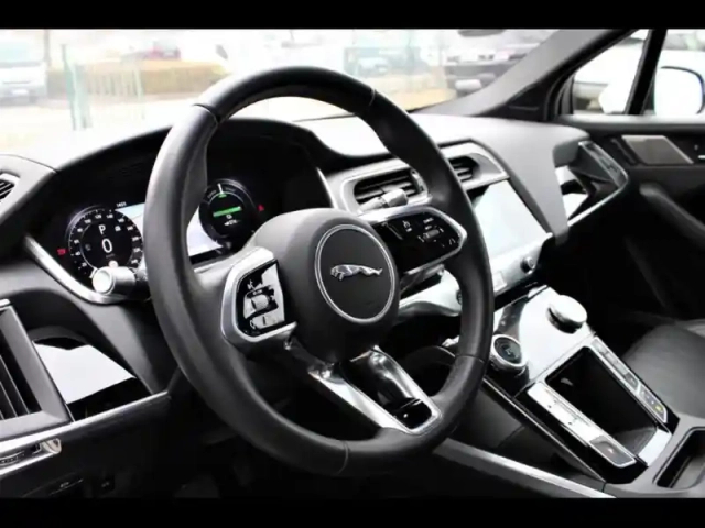 Jaguar I-Pace ev400 se awd — photo 14