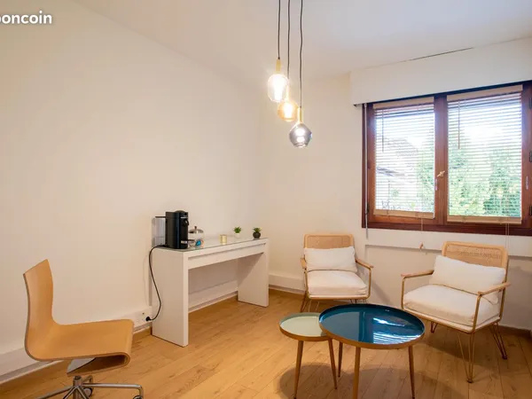 Bureau indépendant à louer - 13 m² - Bourg-en-Bresse