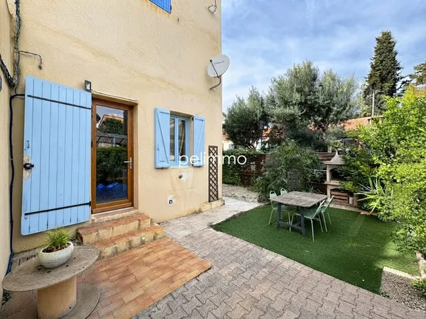 SALON DE PROVENCE- APPARTEMENT MEUBLE T2 -TERRASSE - PLACE DE PARKING - 29.09m²