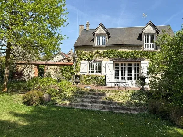 Maison 11 pièces 330 m²