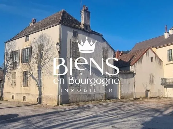 Exclusif A Volnay, 290M² d'histoire, des dépendances et une co