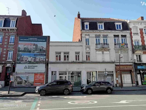 Local commercial 275 m²
