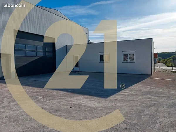 Local 585 m² LOUHANS