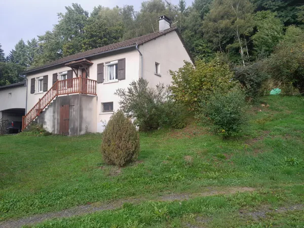 MAISON BATI DE QUALITE AVEC 4 CHAMBRES 2 GARAGES