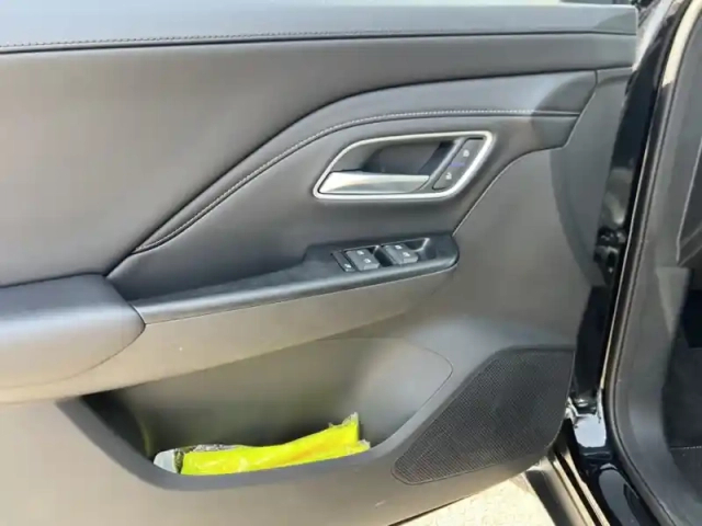 Mg Zs 1.5l 197ch hybrid+ luxury — photo 13
