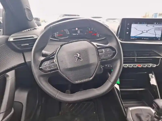 Peugeot 2008 puretech 100 s&amp;s bvm6 — photo 9