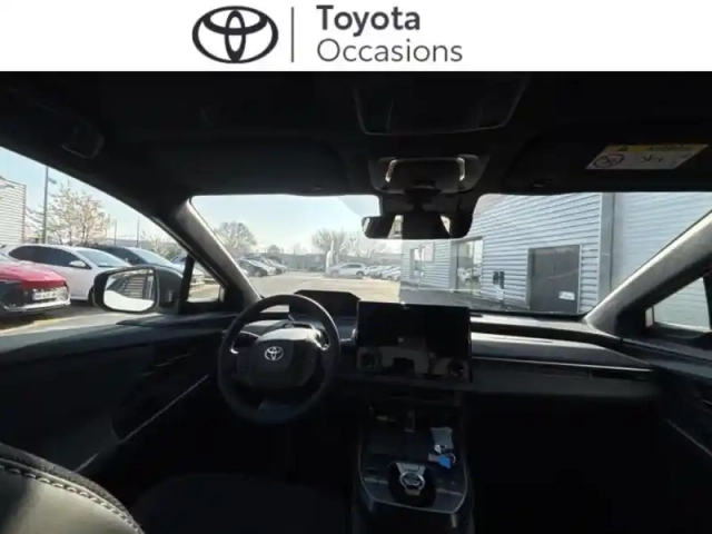 Toyota C-Hr + 224ch 77kwh design grande autonomie — photo 5