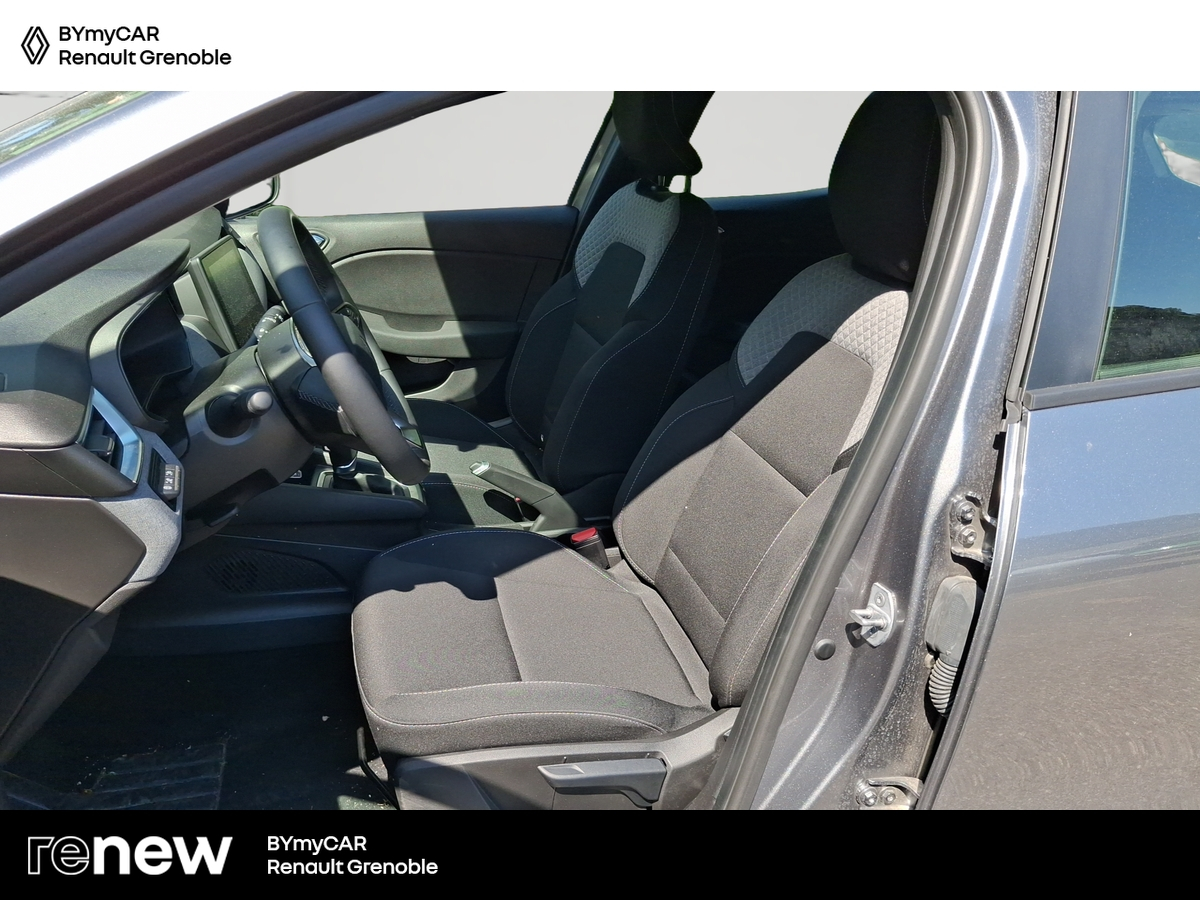 Renault Clio E-Tech full hybrid 145 ch GSR2 — photo 11