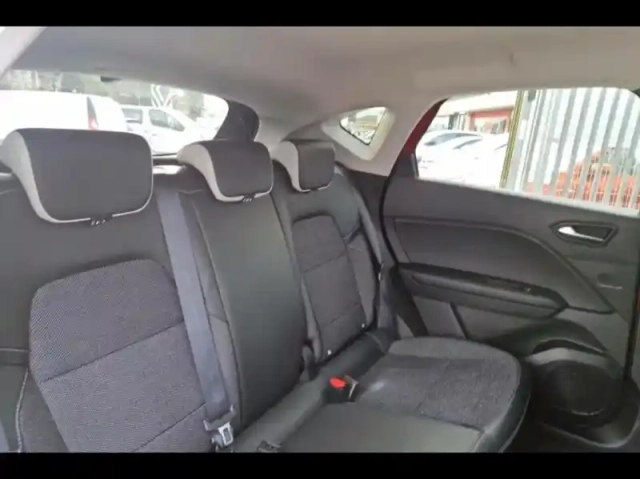 Renault Captur 1.0 tce 90ch techno — photo 11