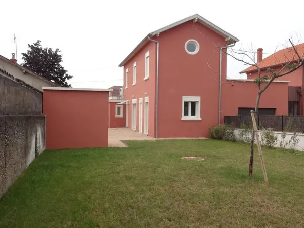 Maison située au coeur de Pont-de-Chéruy (38230),
