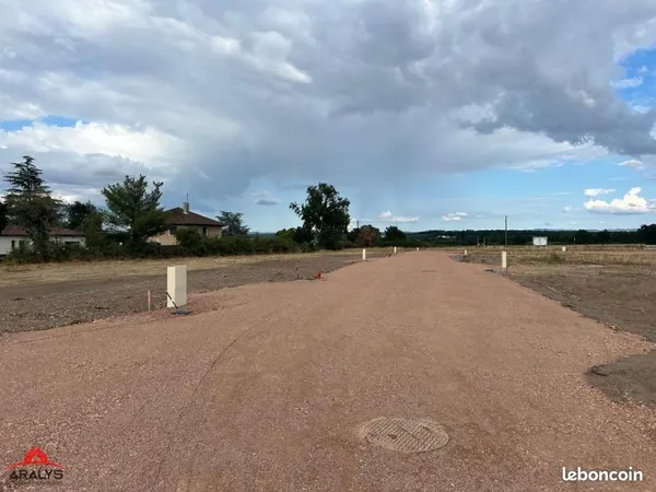 Terrain 571 m² Commelle Vernay