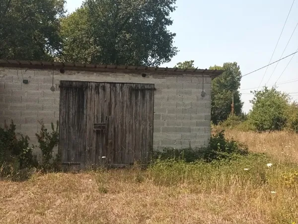 Garage sécurisé à louer — hivernage moto — Auriac (64450)