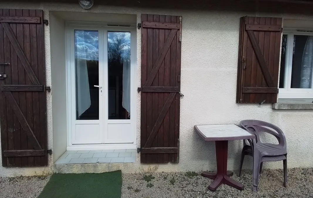 Photo 1