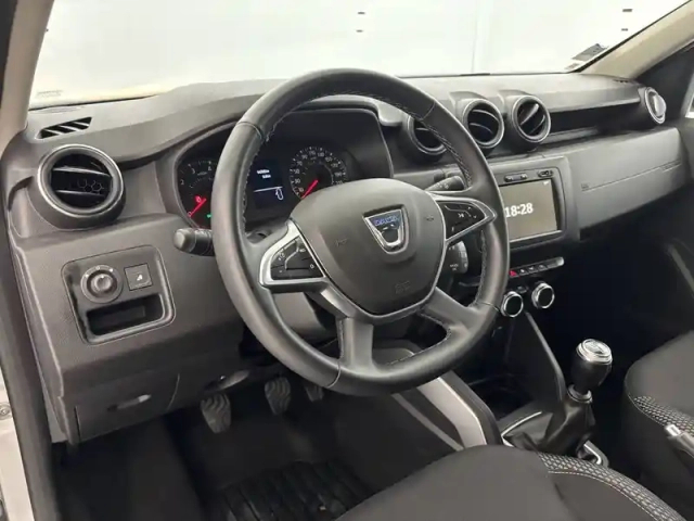 Dacia Duster blue dci 115 4x2 — photo 19
