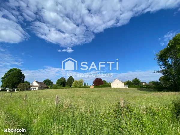 Terrain SAINT-LOUP-DE-VARENNES