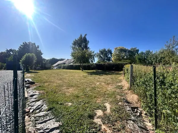 Terrain 285 m²