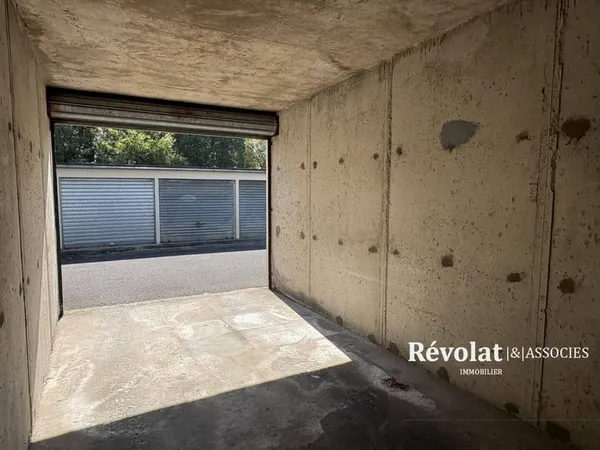 Parking 12 m²
