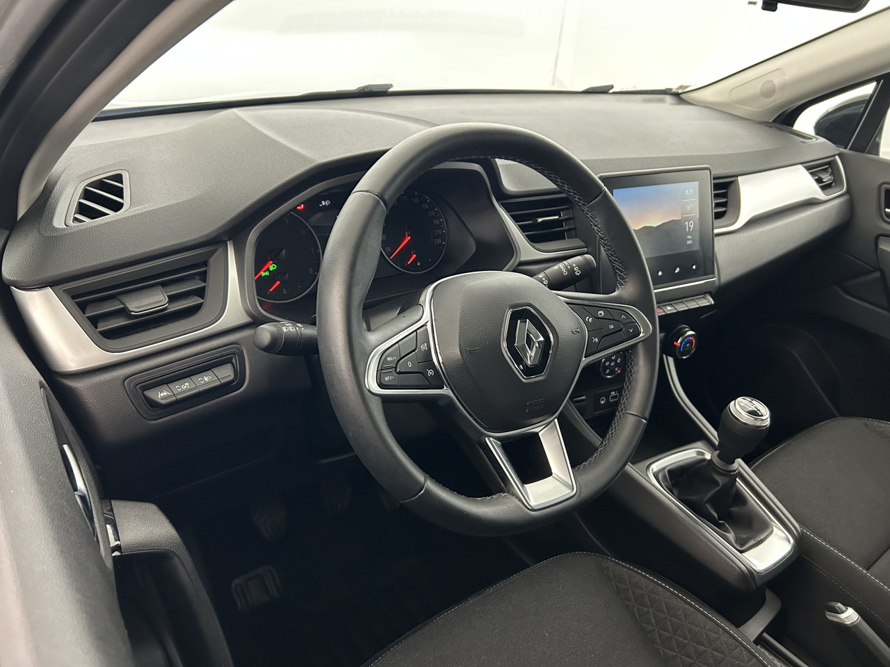 Renault Captur — photo 10