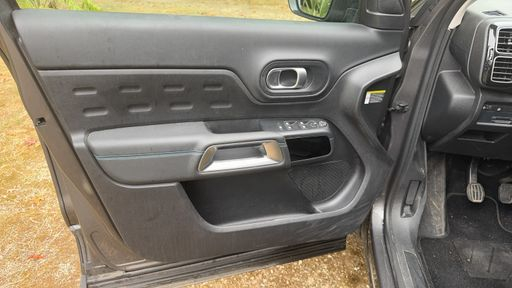 Citroen C5 Aircross 1.2 PureTech 130 - Plus – 2024 – 81892 km – Essence – Boîte Manuelle — photo 50