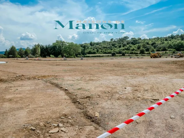 Terrain 260 m²