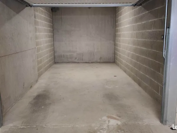 Garage Box